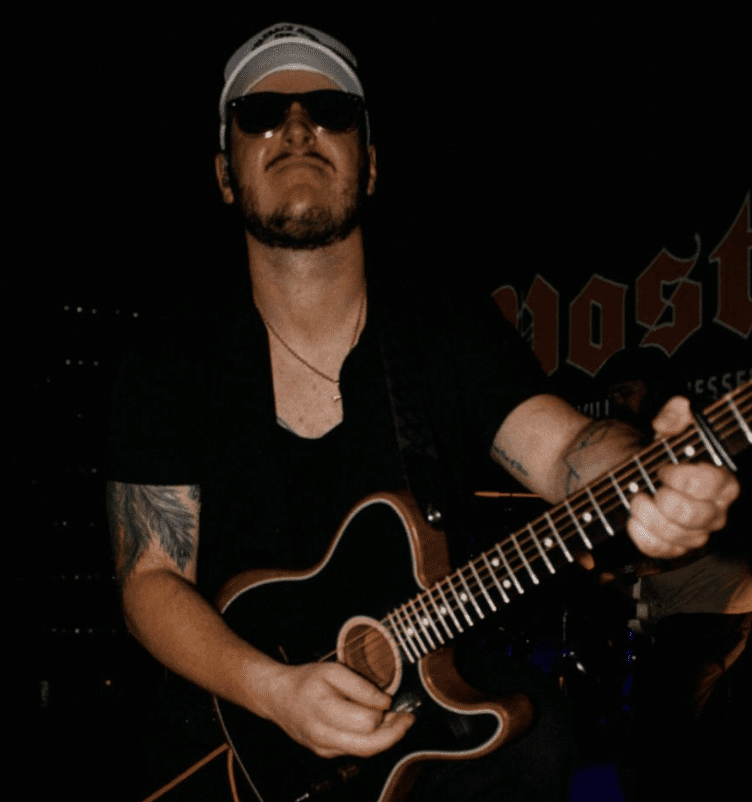 mikecollmusic Screenshot 2025-11-04 at 4.07.44 PM